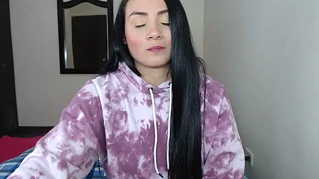 Snapshot of celeste_2023 chatting on 12/11/24, 09:41 celeste 2023 online show from 12/11/24, 09:41