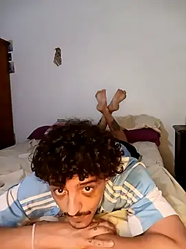 Snapshot of Juanigato chatting on 11/11/25, 08:09 Juanigato online show from 11/11/25, 08:09