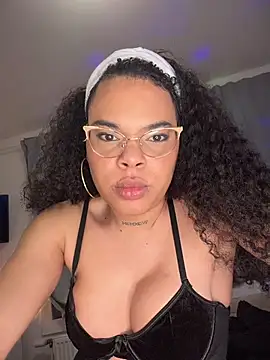 Snapshot of naomikandra chatting on 12/03/25, 08:18 naomikandra online show from 12/03/25, 08:18
