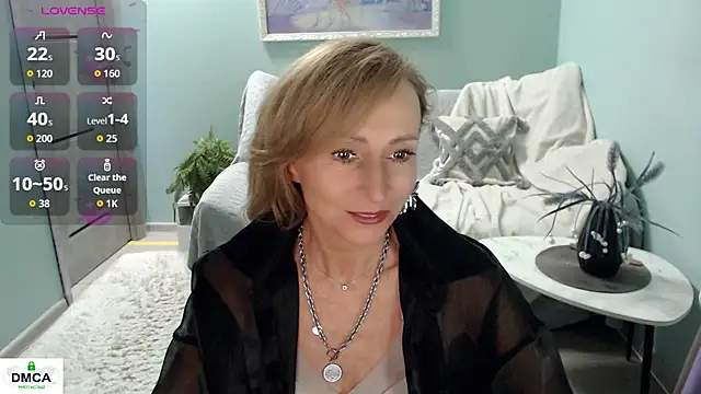 Snapshot of HornyMilf_777 chatting on 05/16/26, 06:32 HornyMilf 777 online show from 05/16/26, 06:32