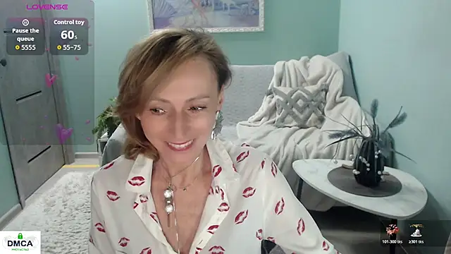 Snapshot of HornyMilf_777 chatting on 05/20/26, 06:52 HornyMilf 777 online show from 05/20/26, 06:52