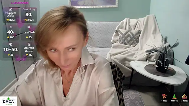 Snapshot of HornyMilf_777 chatting on 05/29/26, 05:38 HornyMilf 777 online show from 05/29/26, 05:38