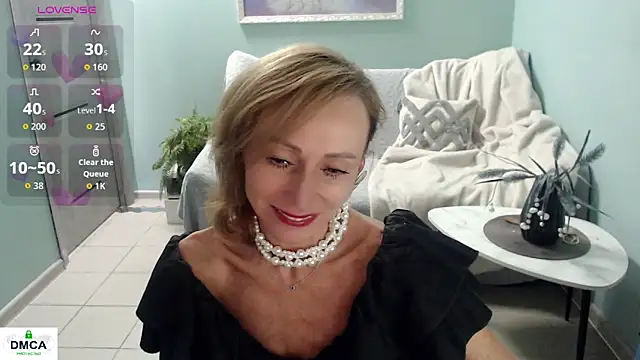 Snapshot of HornyMilf_777 chatting on 06/09/26, 06:36 HornyMilf 777 online show from 06/09/26, 06:36