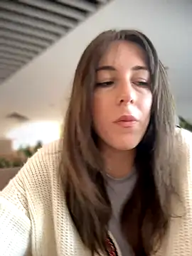 Snapshot of MommmyYummy chatting on 09/10/25, 09:09 MommmyYummy online show from 09/10/25, 09:09