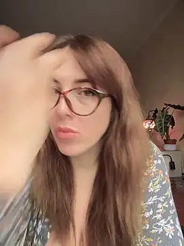 Snapshot of MommmyYummy chatting on 11/27/25, 10:39 MommmyYummy online show from 11/27/25, 10:39