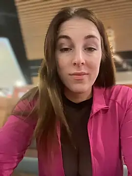 Snapshot of MommmyYummy chatting on 02/27/26, 09:53 MommmyYummy online show from 02/27/26, 09:53