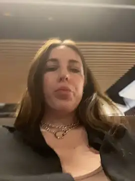 Snapshot of MommmyYummy chatting on 03/02/26, 01:18 MommmyYummy online show from 03/02/26, 01:18