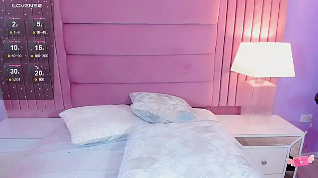 Snapshot of andrea_alvarz chatting on 02/15/25, 08:44 andrea alvarz online show from 02/15/25, 08:44