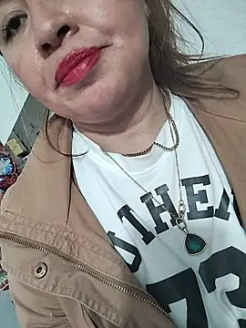 isabellacen online show from 10/16/25, 02:29