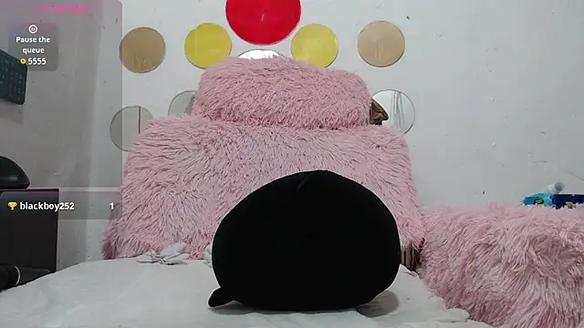 EVAHOTXX online show from 02/04/26, 05:08