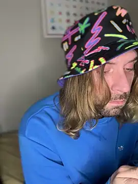 4kUsh2Fashion0 online show from 01/22/25, 05:28