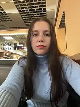 Snapshot of Teylor_Love chatting on 11/27/25, 04:31 Teylor Love online show from 11/27/25, 04:31