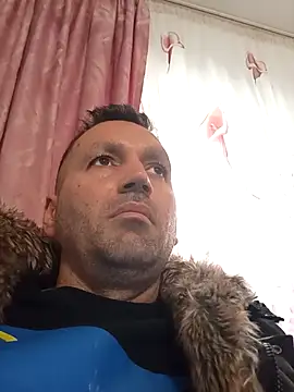 Snapshot of florin421 chatting on 02/23/26, 08:44 florin421 online show from 02/23/26, 08:44