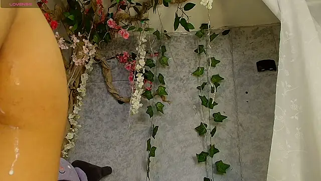 Cloe Leee online show from 11/26/25, 06:25