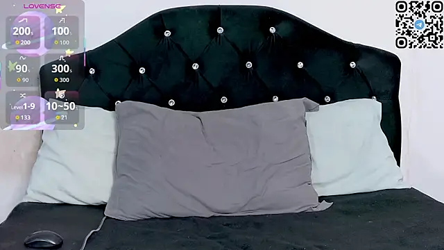 nonawhitemm online show from 10/17/25, 10:56