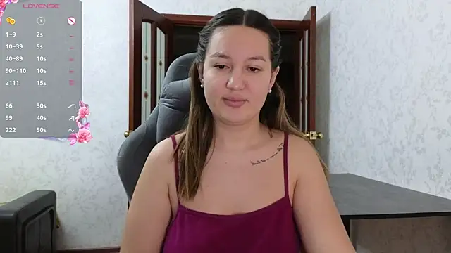 Nelly Fischer online show from 04/21/26, 06:34