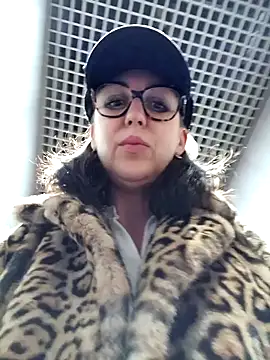 Ulyana72882 online show from 12/17/24, 03:39