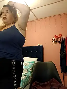 Snapshot of EllisW8 chatting on 02/26/25, 10:58 EllisW8 online show from 02/26/25, 10:58