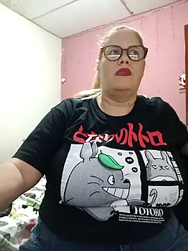 Snapshot of EllisW8 chatting on 02/28/25, 10:17 EllisW8 online show from 02/28/25, 10:17