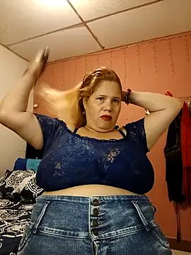 Snapshot of EllisW8 chatting on 03/12/25, 10:59 EllisW8 online show from 03/12/25, 10:59