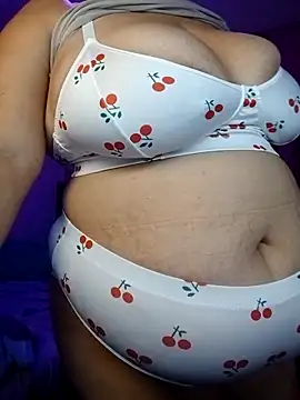 EllisW8 online show from 09/17/25, 11:23