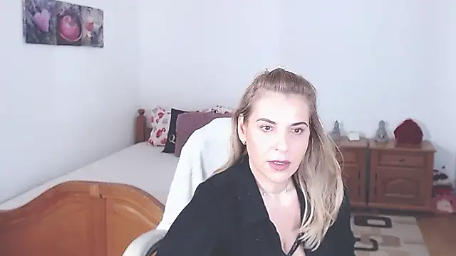 evamaria2024 online show from 12/02/24, 07:14