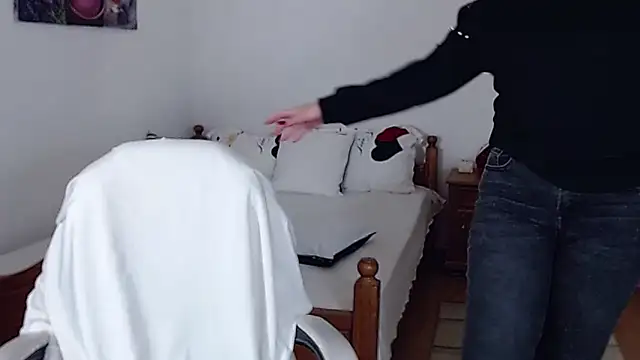 evamaria2024 online show from 03/20/25, 08:42