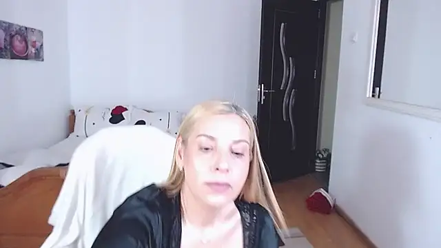 evamaria2024 online show from 09/23/25, 07:33