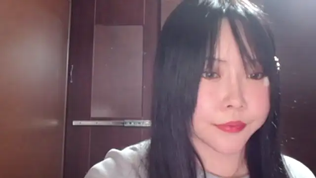 NATINATU252525 online show from 04/19/26, 01:10