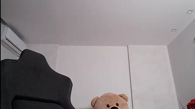 Smileyouarehere online show from 03/16/25, 05:36