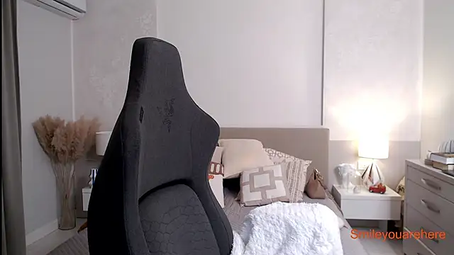 Smileyouarehere online show from 09/23/25, 01:30