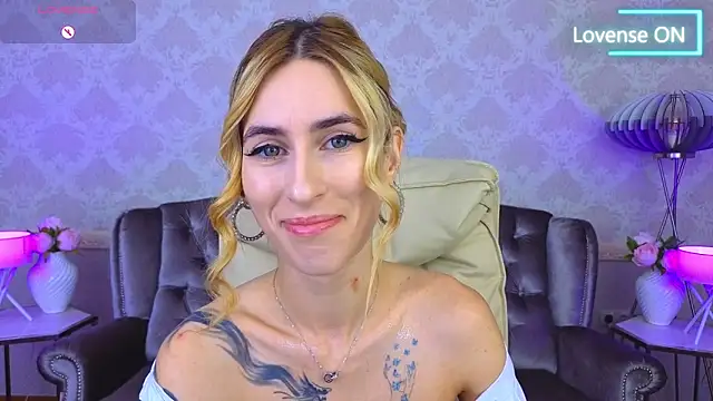 Snapshot of Sexy_Lava chatting on 09/18/25, 06:04 Sexy Lava online show from 09/18/25, 06:04