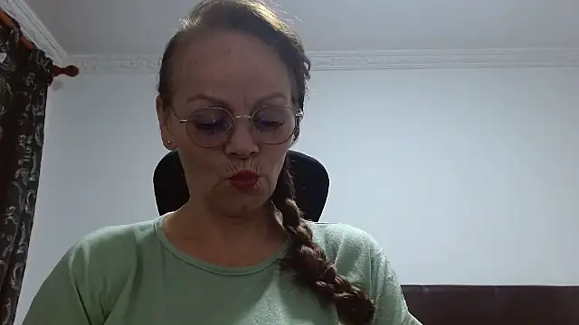 asleycavta online show from 11/21/25, 08:18