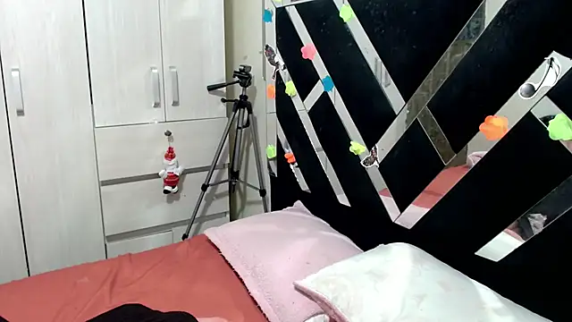 katery wok11 online show from 04/22/26, 02:36