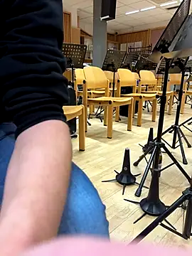 Snapshot of Sodan123 chatting on 11/27/25, 08:44 Sodan123 online show from 11/27/25, 08:44