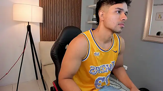 liam collins21 online show from 02/03/25, 11:42