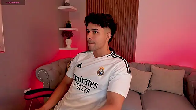 liam collins21 online show from 03/17/25, 11:42