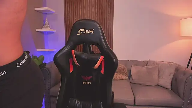 liam collins21 online show from 04/22/26, 11:56