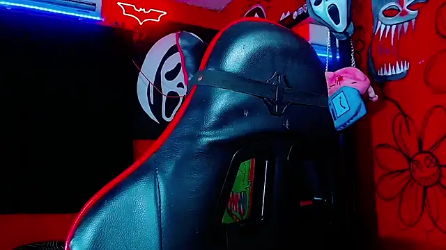 HugeDanex online show from 03/31/26, 06:58