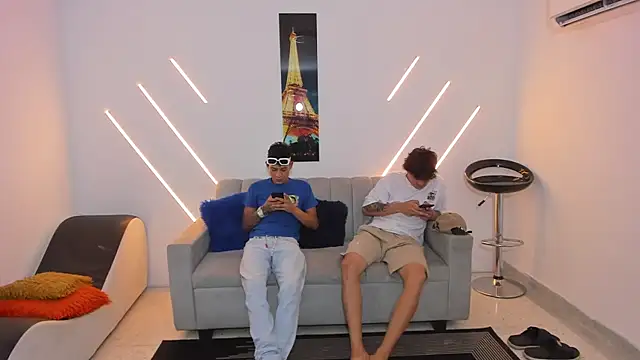 Snapshot of brutal_sex_room2 chatting on 11/11/25, 11:27 brutal sex room2 online show from 11/11/25, 11:27