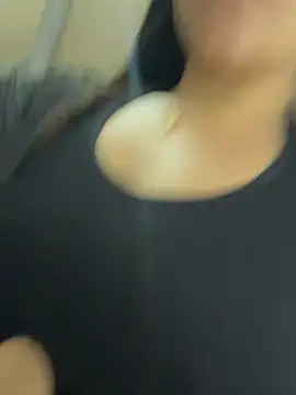 Snapshot of kim_monti chatting on 01/10/25, 12:58 kim monti online show from 01/10/25, 12:58