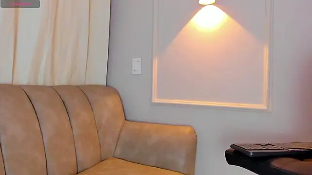 Snapshot of Lia_walton chatting on 01/01/25, 07:43 Lia walton online show from 01/01/25, 07:43