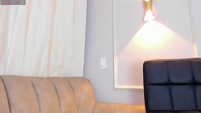 Snapshot of Lia_walton chatting on 01/11/25, 12:07 Lia walton online show from 01/11/25, 12:07