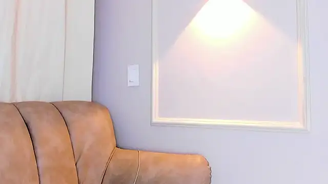 Snapshot of Lia_walton chatting on 02/25/25, 12:03 Lia walton online show from 02/25/25, 12:03