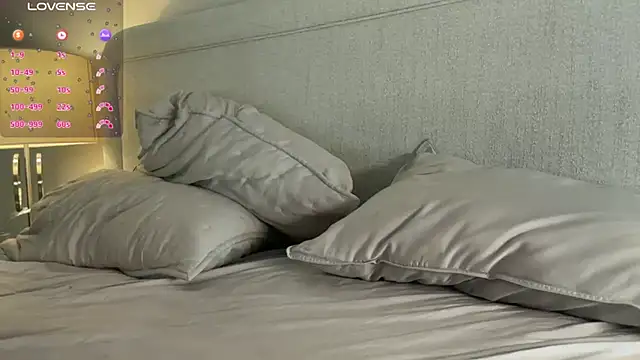 xoxoxjenn online show from 02/17/26, 04:24