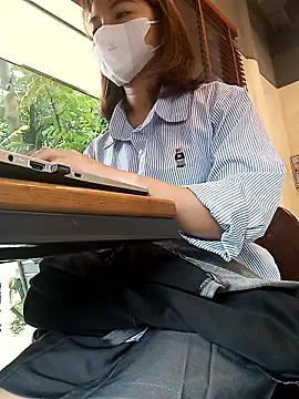 Snapshot of Michiko1 chatting on 11/10/25, 03:27 Michiko1 online show from 11/10/25, 03:27