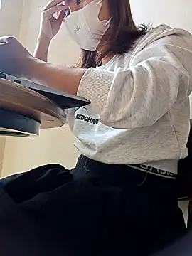 Snapshot of Michiko1 chatting on 12/01/25, 04:06 Michiko1 online show from 12/01/25, 04:06