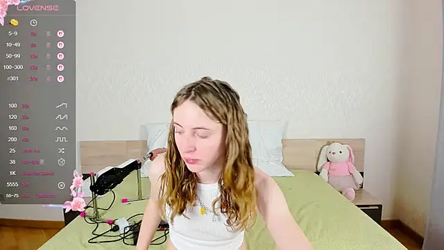 Cowell Adelina online show from 10/03/25, 09:28