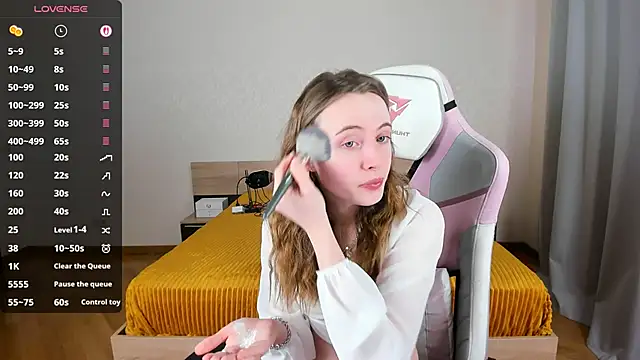 Cowell Adelina online show from 11/01/25, 08:49