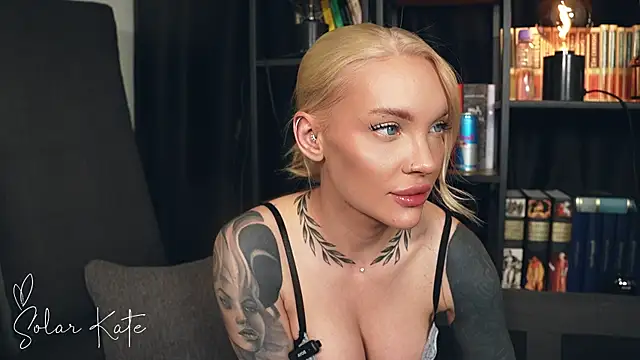 Snapshot of solarkate chatting on 09/30/25, 03:17 solarkate online show from 09/30/25, 03:17